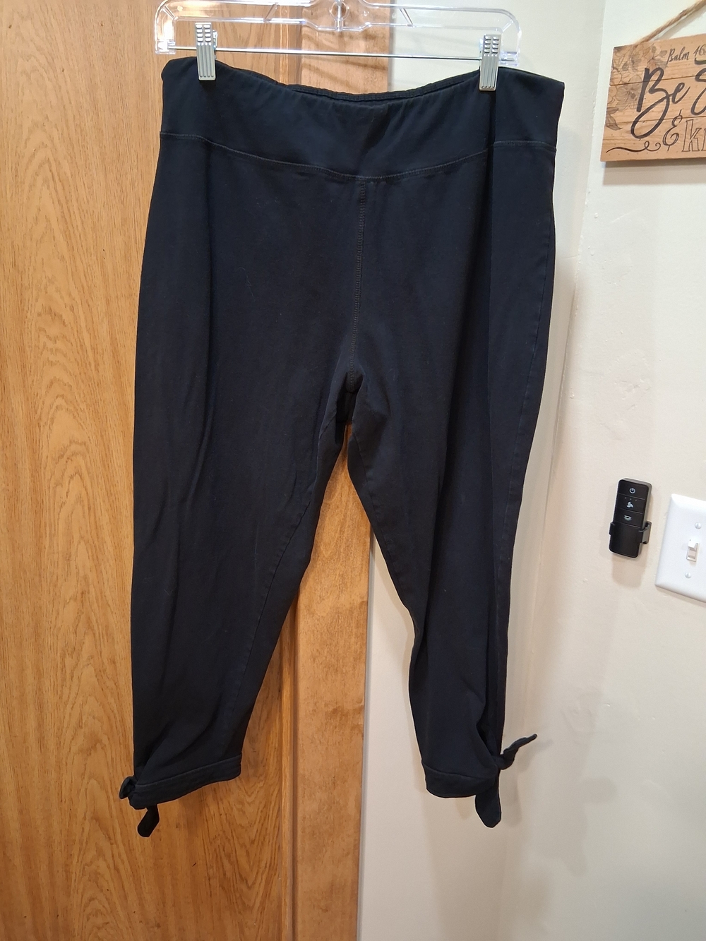 Women's Black Tie-Hem Capris - Unbranded
